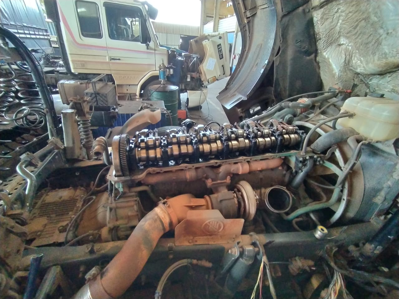Troca de kit motor Volvo 440